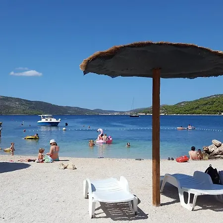 Family Friendly With A Swimming Pool Seget Vranjica, Trogir - 14409 Apartment *