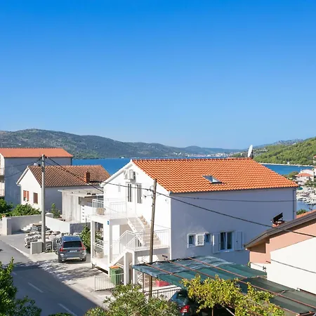 Apartment Family Friendly With A Swimming Pool Seget Vranjica, Trogir - 14409