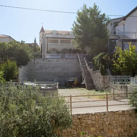 Apartment Family Friendly With A Swimming Pool Seget Vranjica, Trogir - 14409