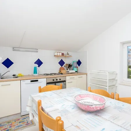Family Friendly With A Swimming Pool Seget Vranjica, Trogir - 14409 Apartment Seget Donji
