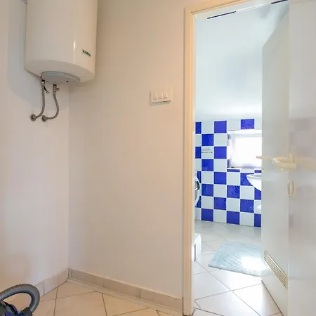 Family Friendly With A Swimming Pool Seget Vranjica, Trogir - 14409 Seget Donji