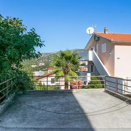 Apartment Family Friendly With A Swimming Pool Seget Vranjica, Trogir - 14409 Seget Donji