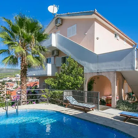 Apartment Family Friendly With A Swimming Pool Seget Vranjica, Trogir - 14409 *