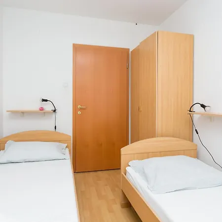 Family Friendly With A Swimming Pool Seget Vranjica, Trogir - 14409 Apartment Seget Donji