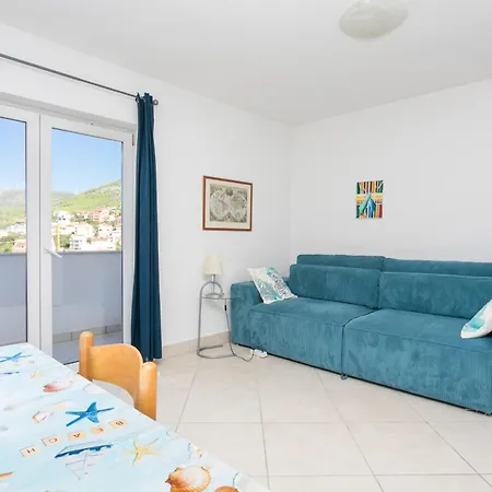 Apartment Family Friendly With A Swimming Pool Seget Vranjica, Trogir - 14409