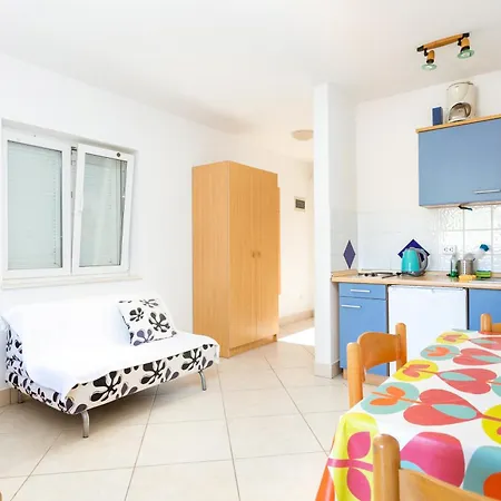 Apartment Family Friendly With A Swimming Pool Seget Vranjica, Trogir - 14409